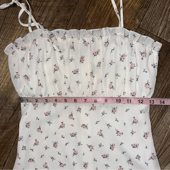 SOLD 💕Lulu’s Be A Wildflower Tie Strap Floral Mini Dress - Picture 15 of 16